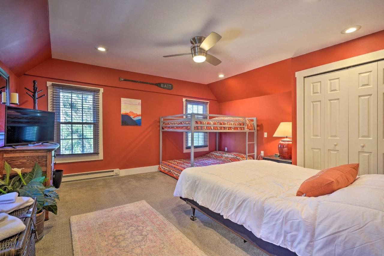 3-acre With Snowmobile And Four-wheeling Trails Ferienhaus